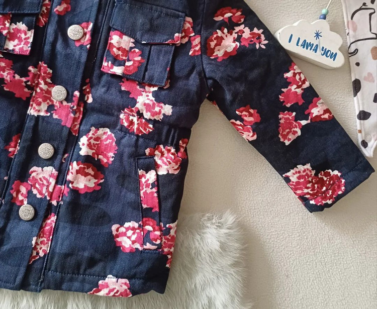 کاپشن سرهمی نوزادی دخترانه